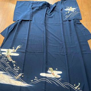 中古美品！紺色にエ霞立波短冊模様の訪問着