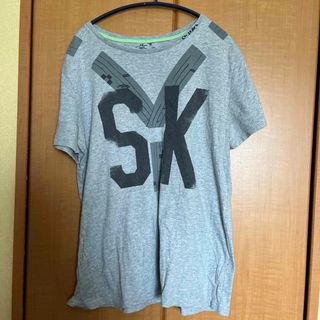 DIESELグレーTシャツ