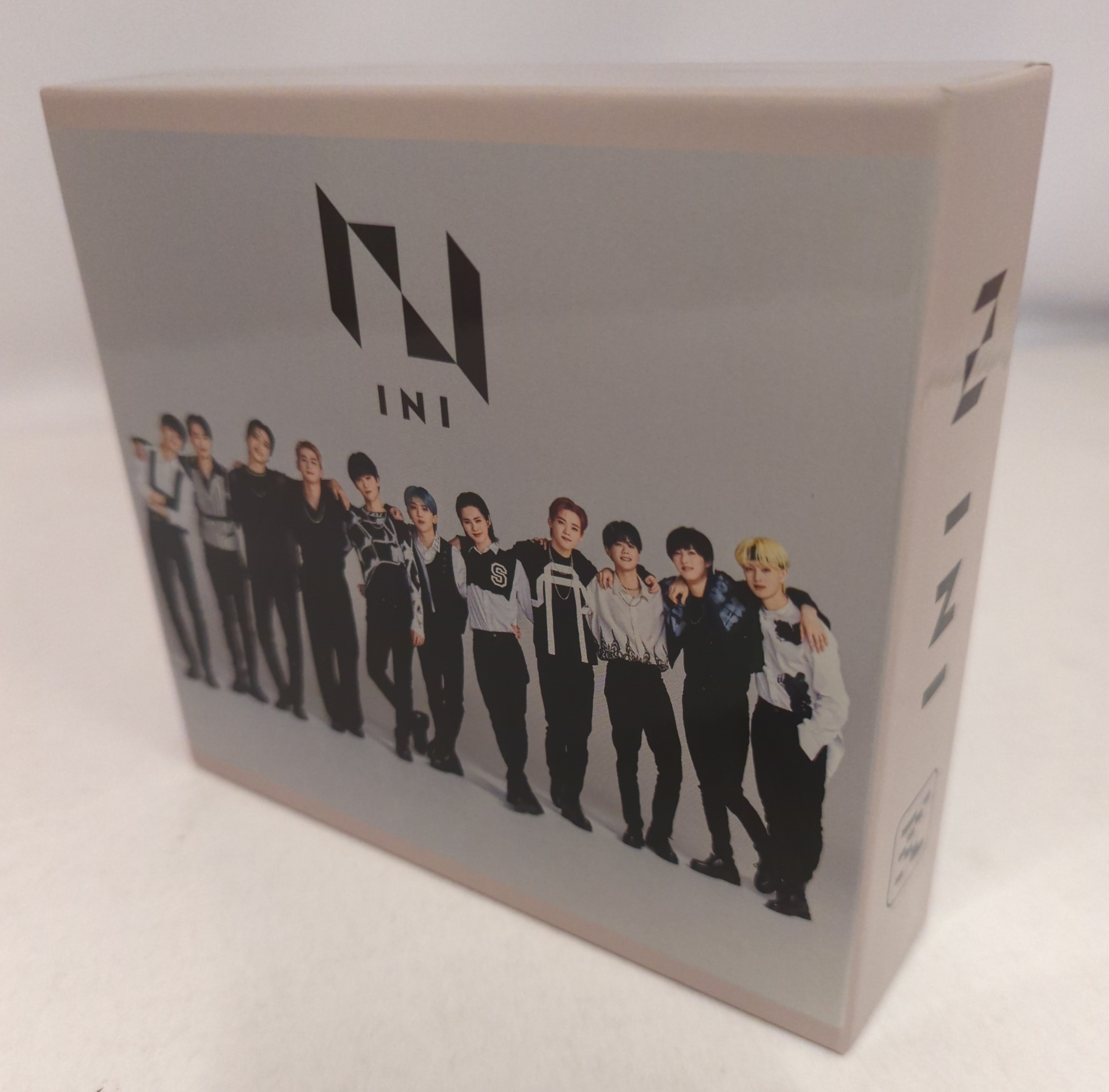 INI M 許豊凡 3形態CD収納BOX